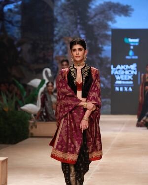 Sanjana Sanghi - Photos: Celebs At Lakme Fashion Week 2022