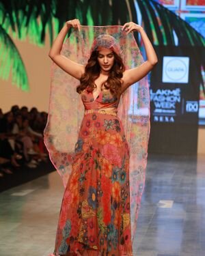 Rhea Chakraborty - Photos: Celebs At Lakme Fashion Week 2022