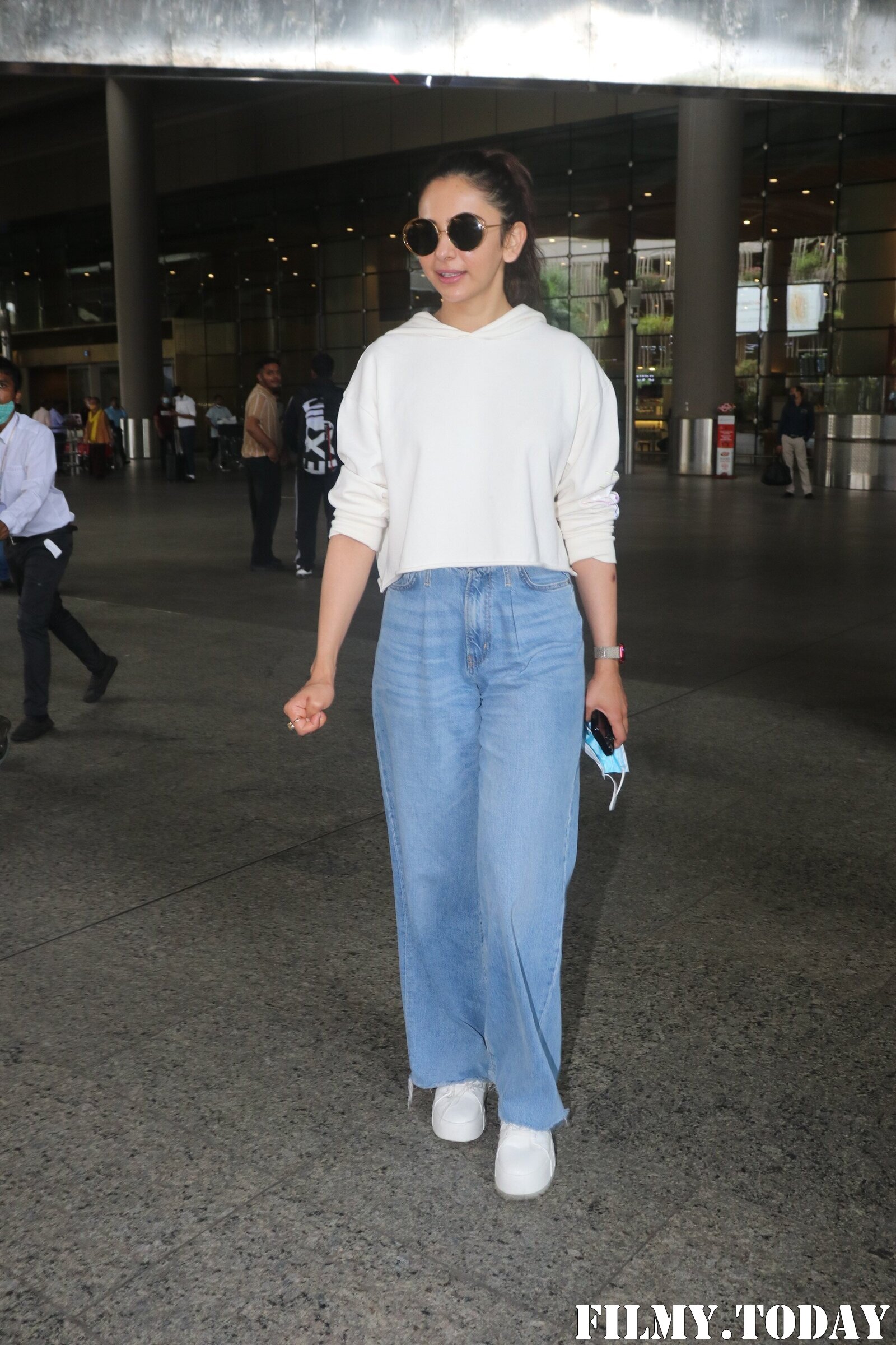 Rakul Preet Singh - Photos: Celebs Spotted At Airport | Picture 1893586