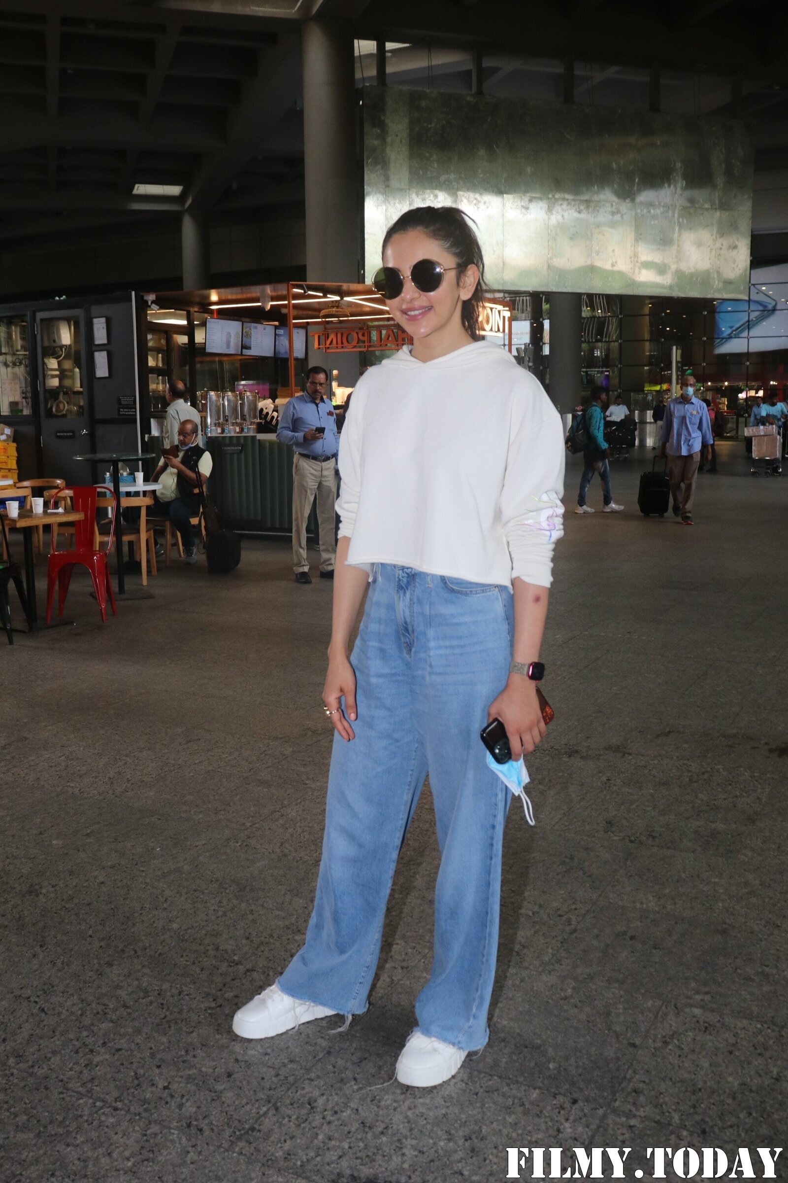Rakul Preet Singh - Photos: Celebs Spotted At Airport | Picture 1893588