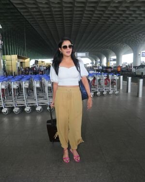 Gulki Joshi - Photos: Celebs Spotted At Airport | Picture 1893616