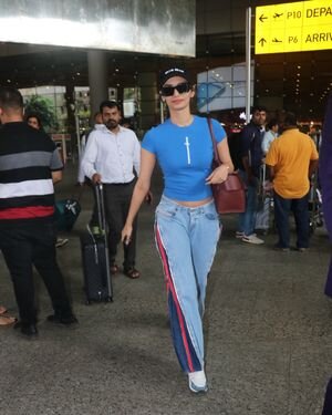 Manushi Chhillar - Photos: Celebs Spotted At Airport | Picture 1893621