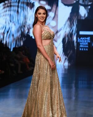 Anushka Ranjan - Photos: Celebs At Lakme Fashion Week 2022 | Picture 1895573