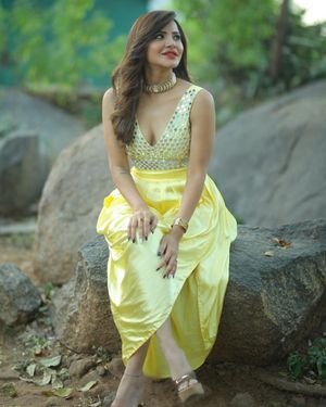 Ashu Reddy Latest Photos | Picture 1897494