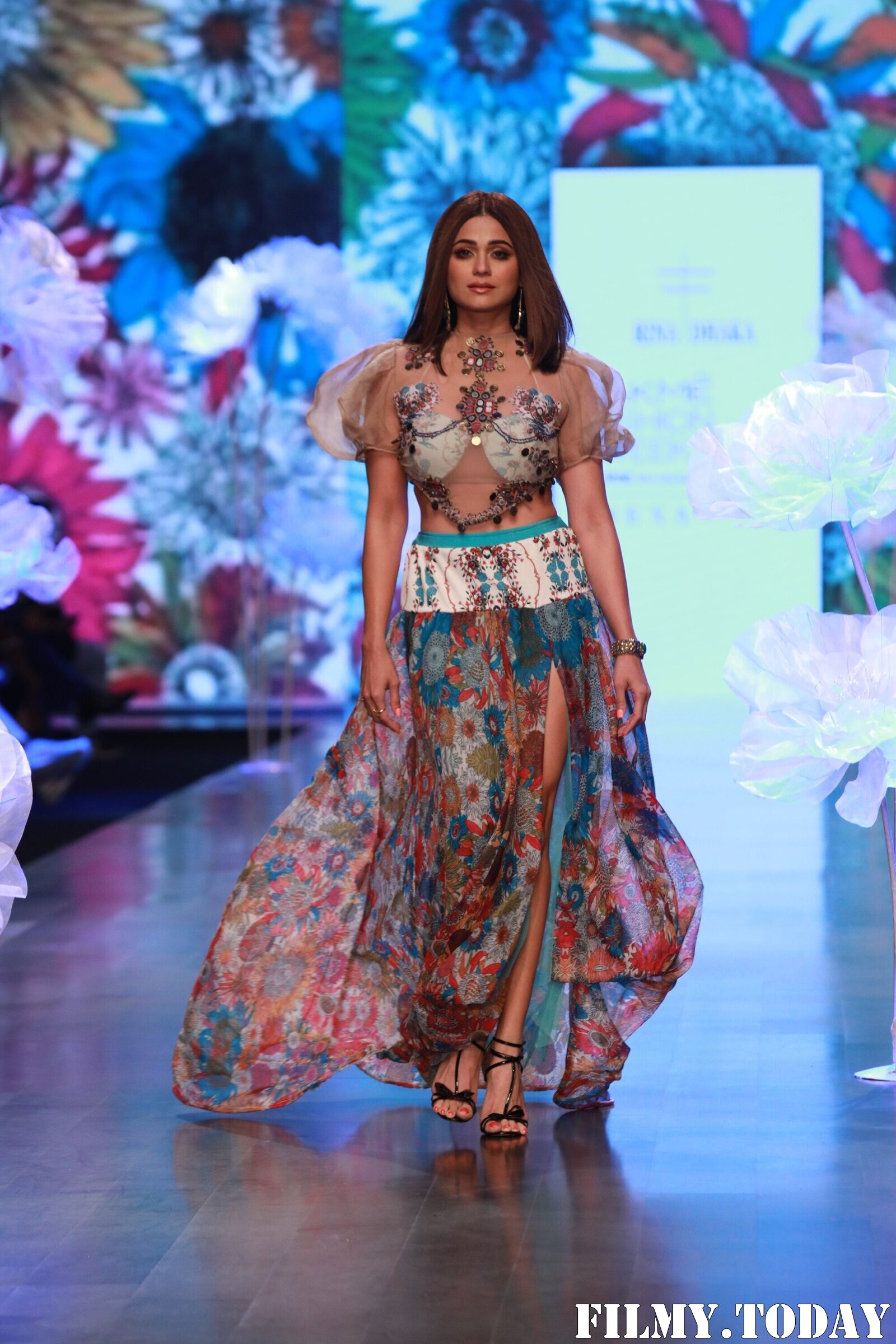 Shamita Shetty - Photos: Celebs At Lakme Fashion Week 2022 | Picture 1895675