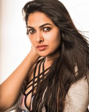 Divi Vadthya Latest Photos | Picture 1898993