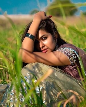 Divi Vadthya Latest Photos | Picture 1899012