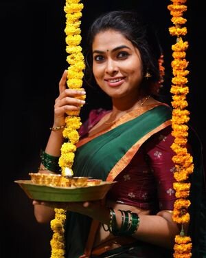 Divi Vadthya Latest Photos | Picture 1899041