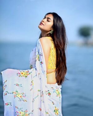 Divi Vadthya Latest Photos | Picture 1899026