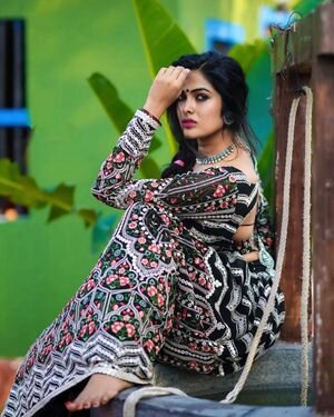 Divi Vadthya Latest Photos | Picture 1898988