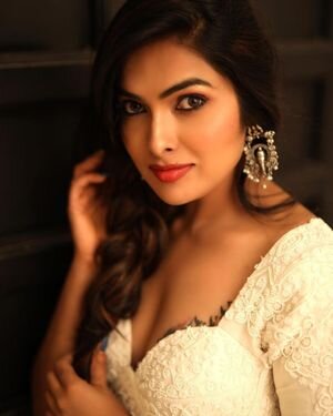 Divi Vadthya Latest Photos | Picture 1899067