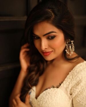 Divi Vadthya Latest Photos | Picture 1899066