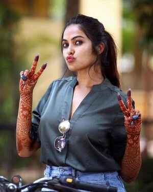 Divi Vadthya Latest Photos | Picture 1899033