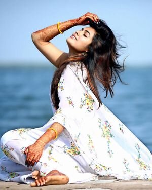 Divi Vadthya Latest Photos | Picture 1899028