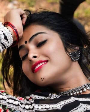 Divi Vadthya Latest Photos | Picture 1898989