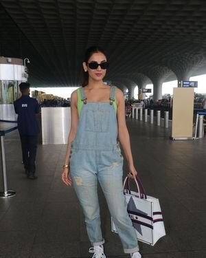 Sonal Chauhan - Photos: Celebs Spotted At Airport | Picture 1899221