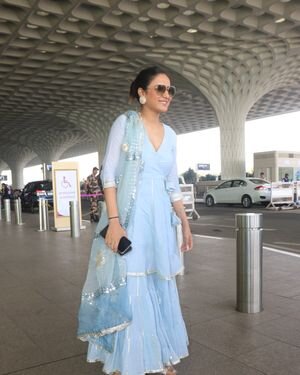 Jasmin Bhasin - Photos: Celebs Spotted At Airport | Picture 1899870