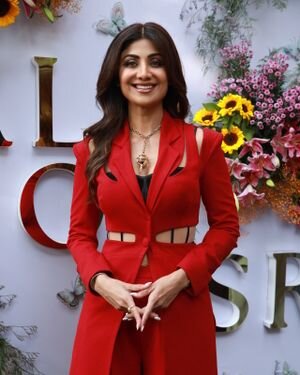 Shilpa Shetty - Photos: Celebs Spotted At Khar | Picture 1899825
