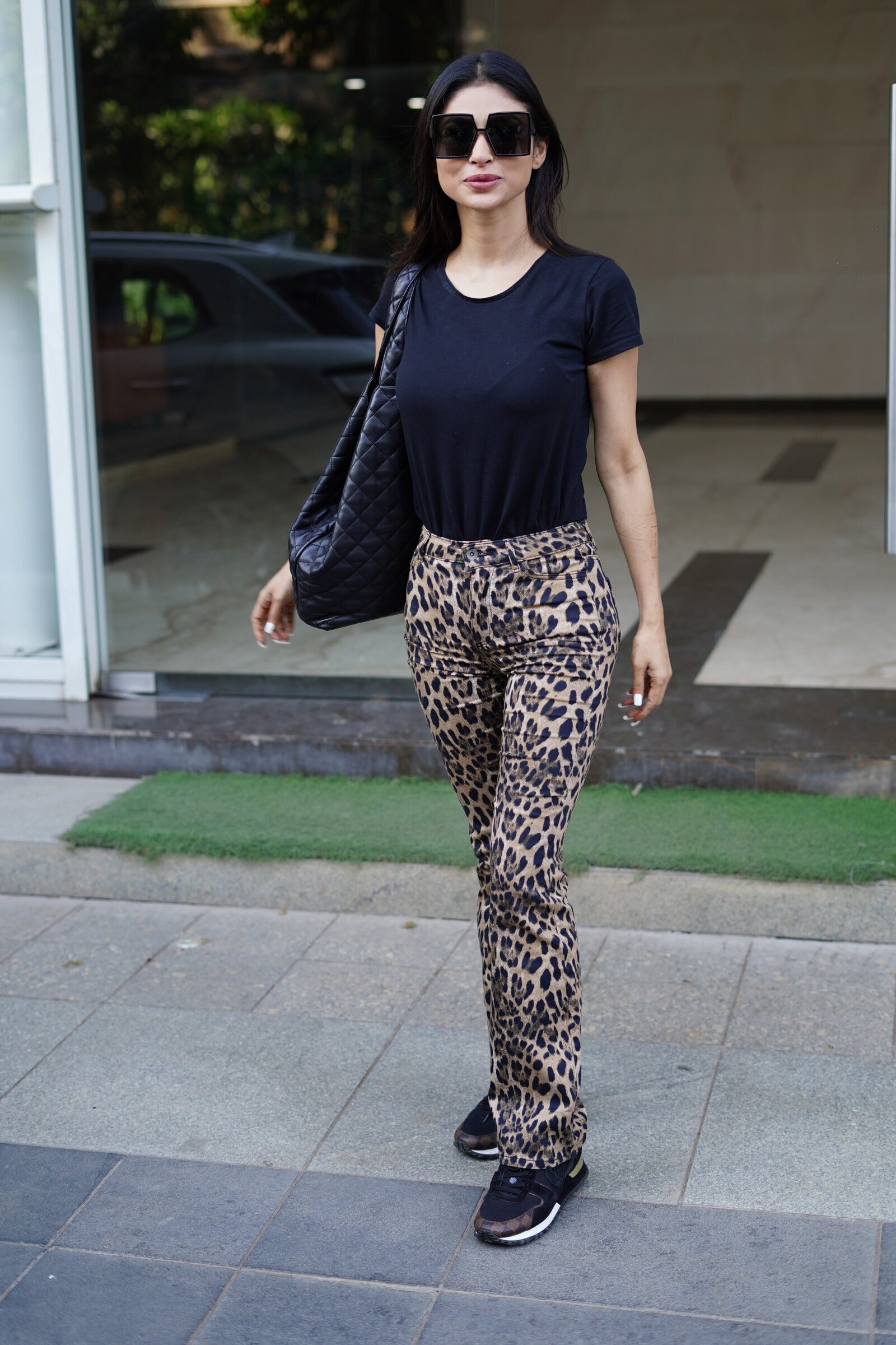 Mouni Roy - Photos: Celebs Spotted At Andheri | Picture 1901341