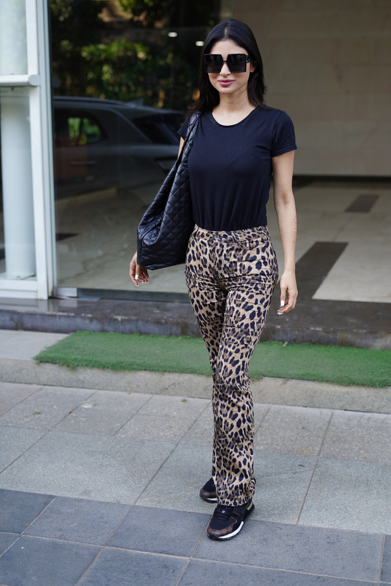 Mouni Roy - Photos: Celebs Spotted At Andheri | Picture 1901342