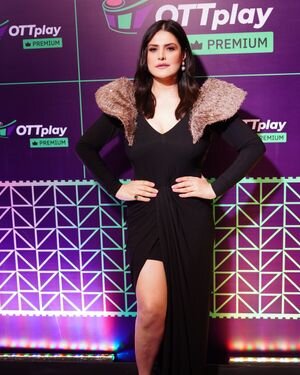 Zarine Khan - Photos: Celebs On The Red Carpet Of Pan India Ott Awards 2022 | Picture 1890148