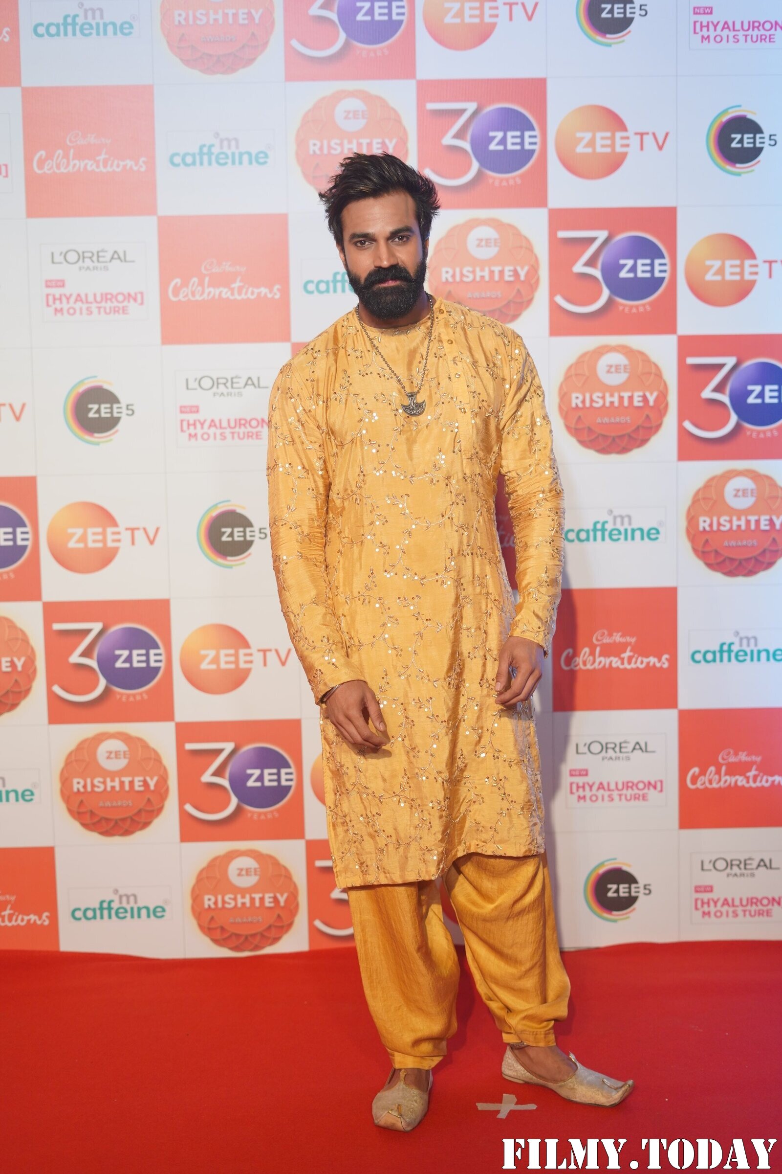 Photos: Celebs On The Red Carpet Of Zee Rishtey Awards 2022 | Picture 1890229