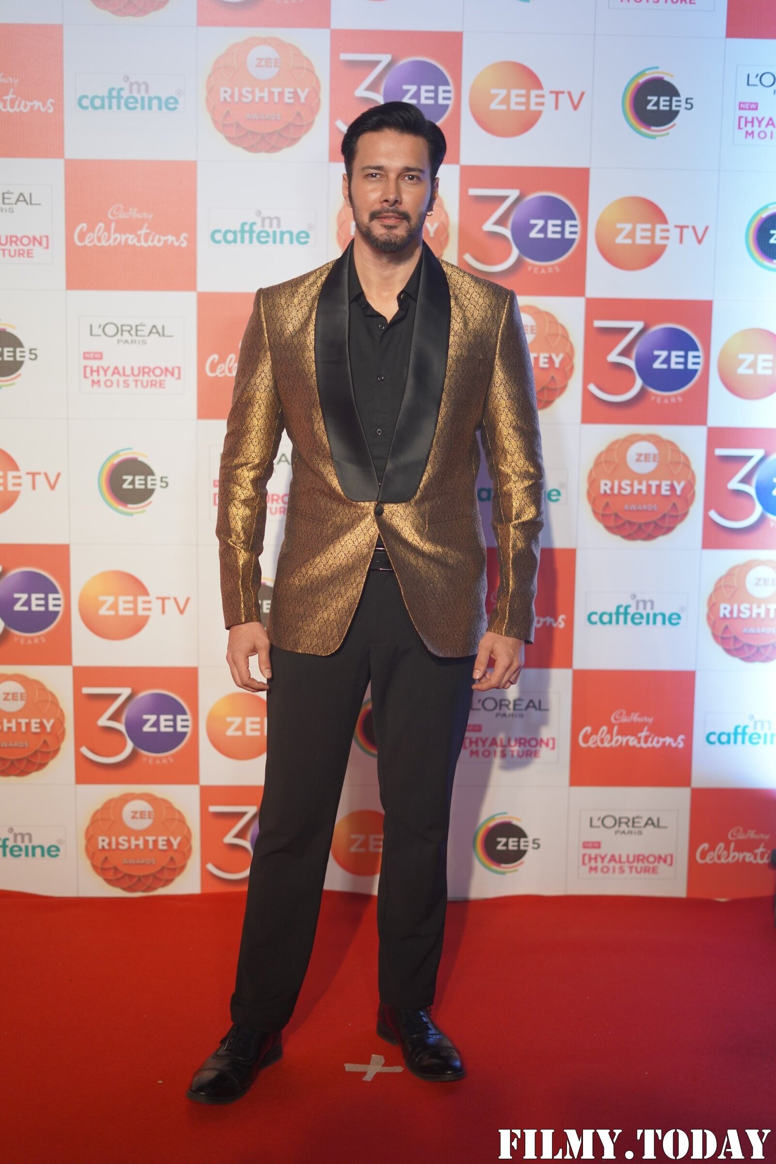 Photos: Celebs On The Red Carpet Of Zee Rishtey Awards 2022 | Picture 1890237