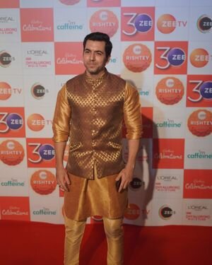 Photos: Celebs On The Red Carpet Of Zee Rishtey Awards 2022 | Picture 1890251
