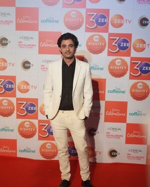 Photos: Celebs On The Red Carpet Of Zee Rishtey Awards 2022 | Picture 1890261