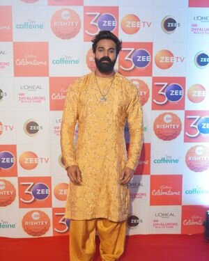 Photos: Celebs On The Red Carpet Of Zee Rishtey Awards 2022 | Picture 1890228