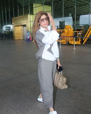 Shamita Shetty - Photos: Celebs Spotted At Airport | Picture 1890384