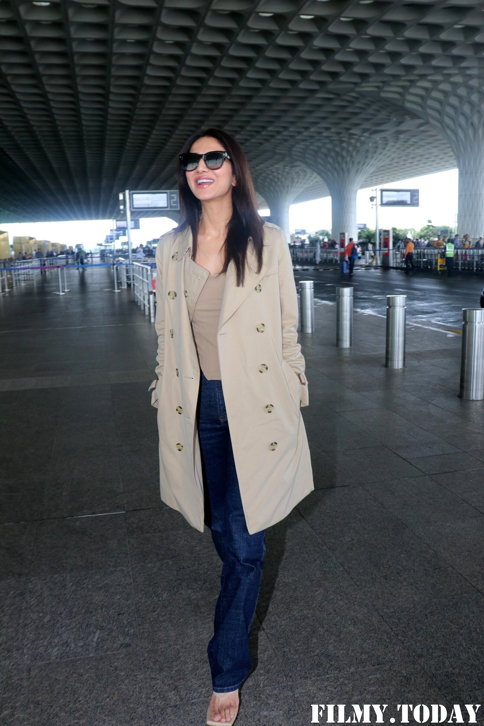 Vaani Kapoor - Photos: Celebs Spotted At Airport | Picture 1890808