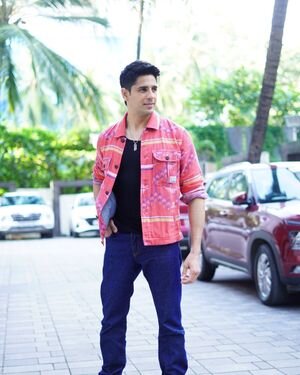 Sidharth Malhotra - Photos: Celebs Spotted At T-Series