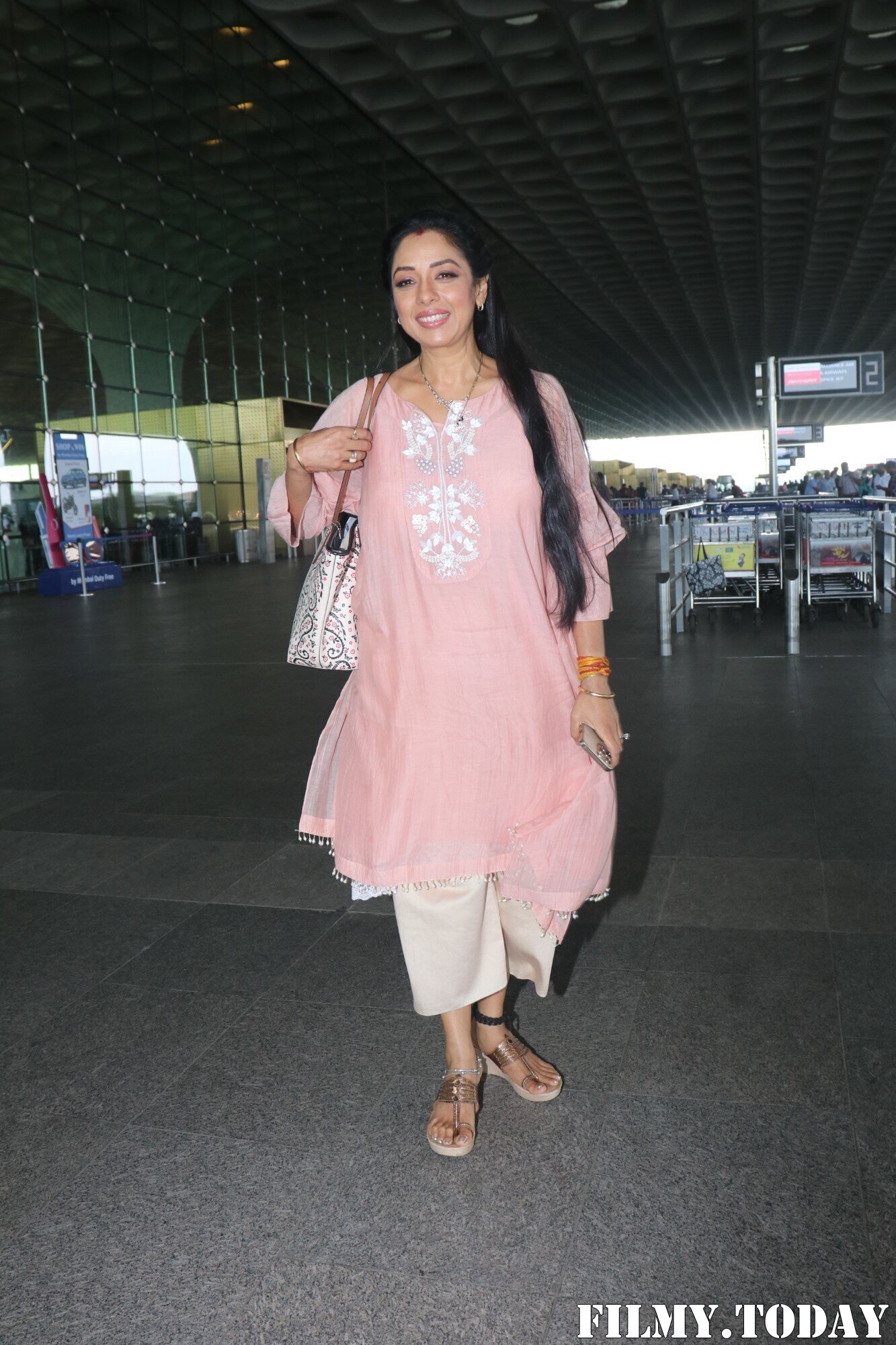Rupali Ganguly - Photos: Celebs Spotted At Airport | Picture 1892053
