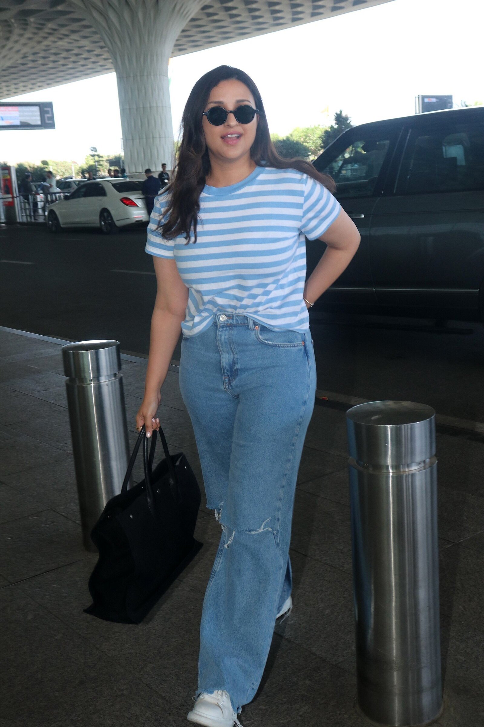 Parineeti Chopra - Photos: Celebs  Spotted At Airport | Picture 1933091