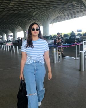 Parineeti Chopra - Photos: Celebs  Spotted At Airport | Picture 1933088