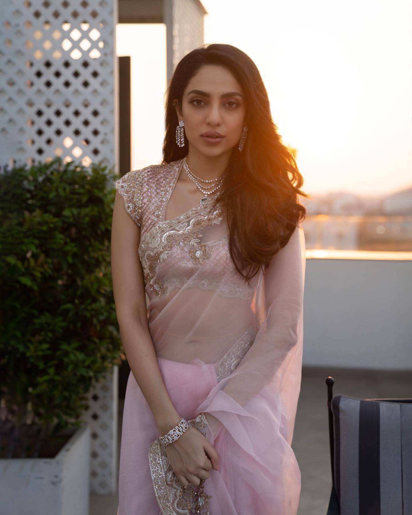 Shobita Dhulipala Latest Photoshoot | Picture 1933423