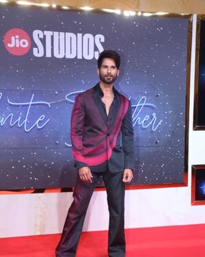 Shahid Kapoor - Photos: Celebs At The Red Carpet For Jio Studios Event Of Celebration And Surprise