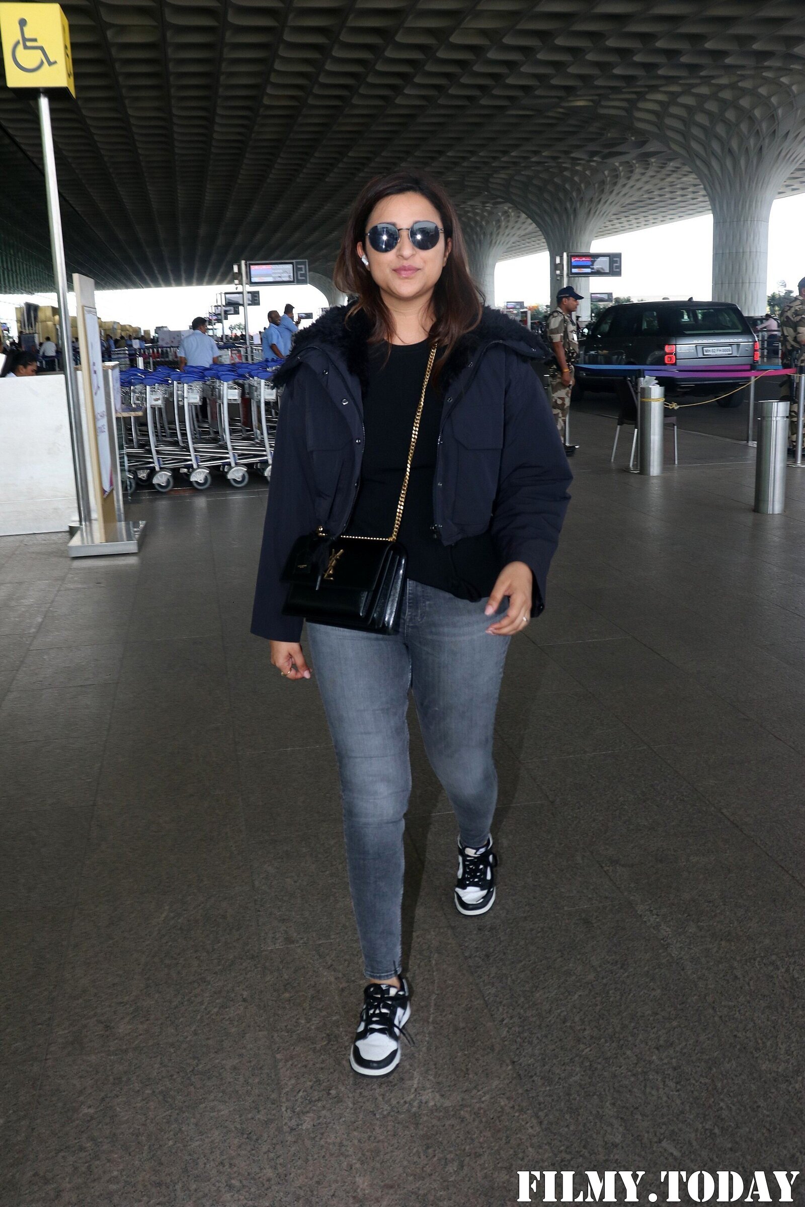 Parineeti Chopra - Photos: Celebs  Spotted At Airport | Picture 1934269