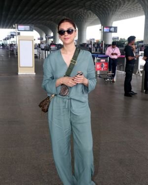 Aditi Rao Hydari - Photos: Celebs  Spotted At Airport | Picture 1934262
