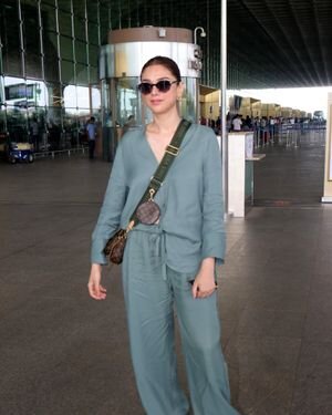 Aditi Rao Hydari - Photos: Celebs  Spotted At Airport | Picture 1934266