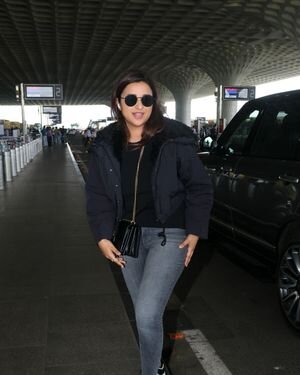 Parineeti Chopra - Photos: Celebs  Spotted At Airport | Picture 1934267
