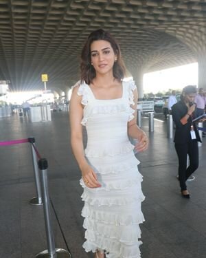 Kriti Sanon - Photos: Celebs  Spotted At Airport | Picture 1935156