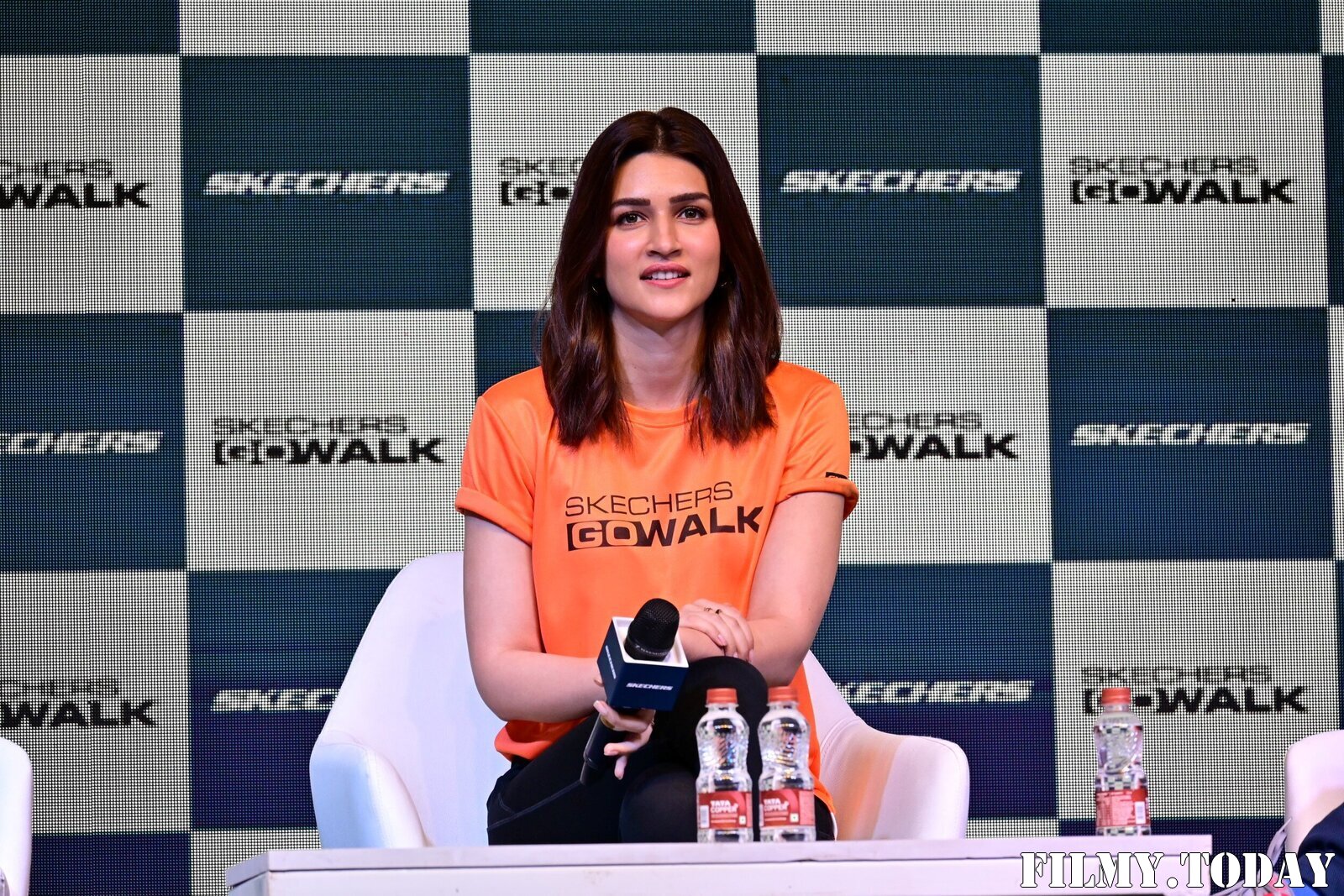 Photos: Kriti Sanon At The Press Conference Of 4th Edition Of The Skechers Walkathon | Picture 1940183
