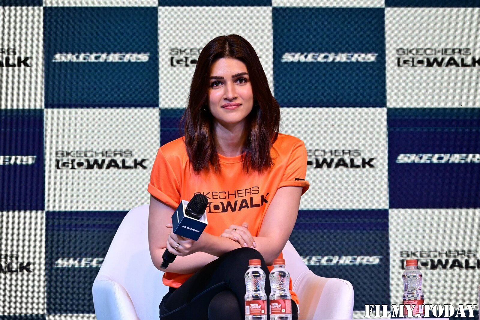 Photos: Kriti Sanon At The Press Conference Of 4th Edition Of The Skechers Walkathon | Picture 1940184