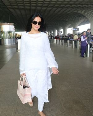 Sonal Chauhan - Photos: Celebs  Spotted At Airport | Picture 1913988