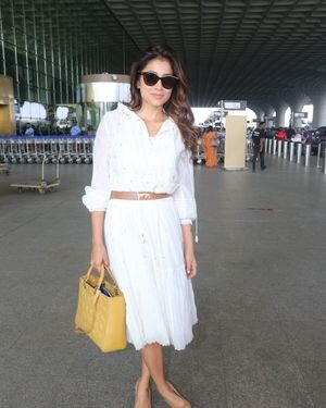 Shriya Saran - Photos: Celebs  Spotted At Airport | Picture 1913996
