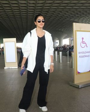 Pooja Hegde - Photos: Celebs  Spotted At Airport