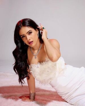 Neha Malik Latest Photoshoot | Picture 1916901