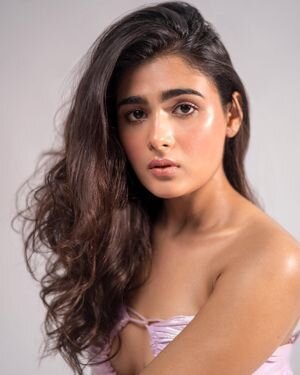 Shalini Pandey Latest Photos | Picture 1916333